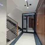 Appartement Luxury Beachside With Balcony & Terrace In By Renters Prestige *