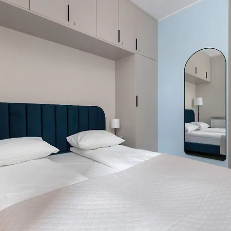 Luxury Beachside With Balcony & Terrace In By Renters Prestige Apartman Gdańsk