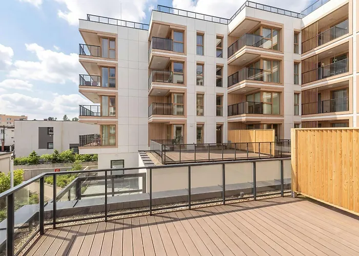 Apartamento Luxury Beachside With Balcony & Terrace In By Renters Prestige