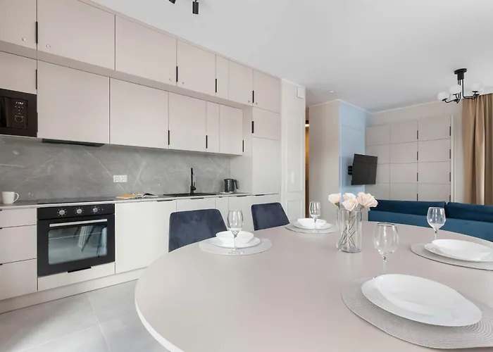 Luxury Beachside With Balcony & Terrace In By Renters Prestige Gdansk